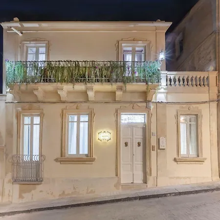 A Marchisa -noto- * Noto