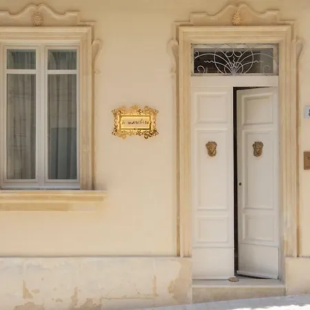 Hotel apartamentowy A Marchisa -noto-